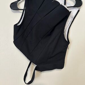 Chic Black Sleeveless Blouse